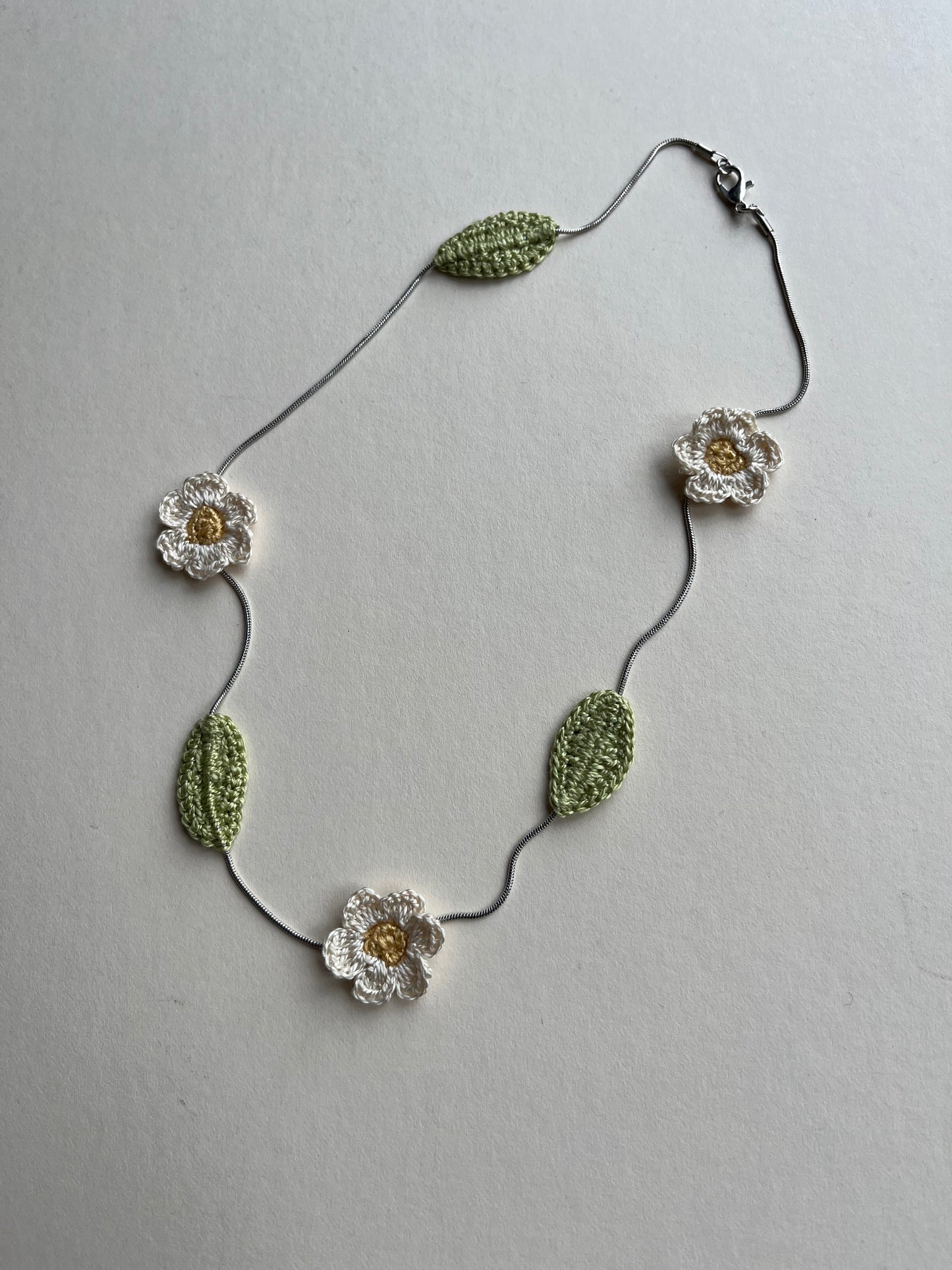 Daisy Necklace