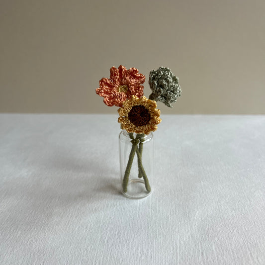 Tiny flower bouquet